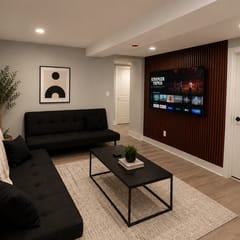 4 Bedroom Next to Tropicana Casino, Unit 1