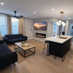 Stylish 2BR Beach Getaway – Balcony 1 block beach4