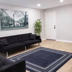 5 bedroom across from tropicana 1 block to beach