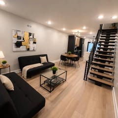 Entire house 3 bedroom w backyard close to stadium