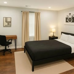 University 1 bedroom, kitchen , living room,#3.