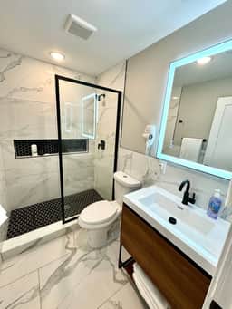 2 bedroom ,Steps to beach & boardwalk a4 - Image 5