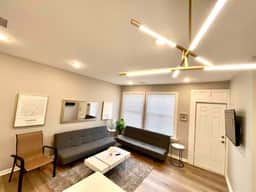 #7, Two bedroom, kitchen, beach across the street .. - Image 5