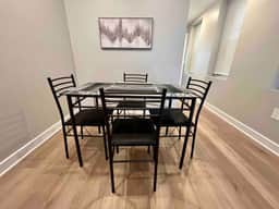 4 bed bi-level with roof deck. In the city. - Image 4