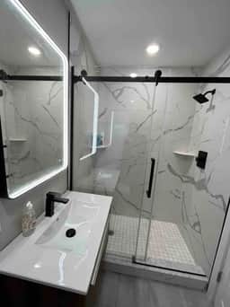 2 bedroom on Broad st close to Wells fargo unit4 - Image 3