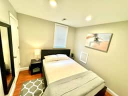 2 bedroom small house in university city sleeps 5. - Image 4