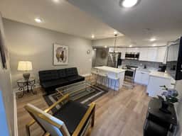 New 2 bedroom w/deck 2 block to beach & boardwalk - Image 2