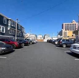 Close to Tropicana,boardwalk,beach,casino, parking - Image 5