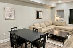 New three bedroom art museum area with backyard - Image 4