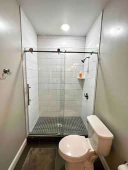 3BR Huge Deck, Steps to Tropicana & Beach, Parking - Image 4