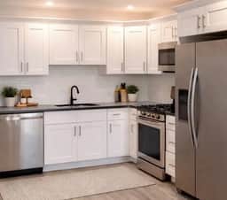Point breeze 2 bedroom apartment with park nearby. - Image 4
