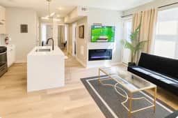 2 bedroom 1 block to beach 38-3 - Image 2