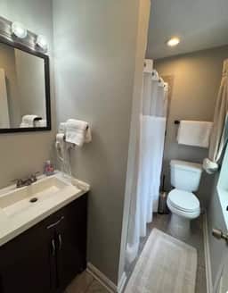 Cozy 1BR in University City Near Penn & Drexel #2 - Image 4