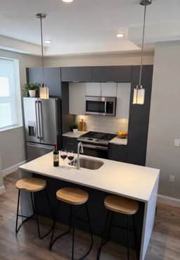 two bedroom w/rooftop close to convention center. - Image 2