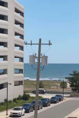 two bedroom one block of the beach with balcony. - Image 5