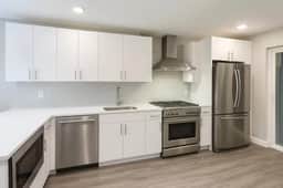 Point breeze, full house, 4 bedroom, backyard. - Image 4