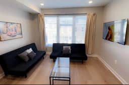 4 bedroom with rooftop close to Center City. - Image 2