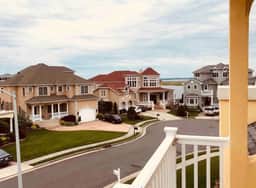 Big, newly renovated 6BR Bayview Home. - Image 5