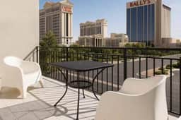 8 bedroom fit 16 close to Cesar Casino, beach. - Image 2