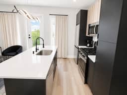 108-B1 Beachblock 2bedroom new. Free parking. - Image 5