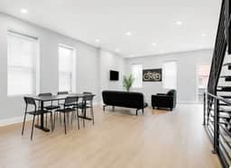 Four bedroom home in university city 3432 - Image 2