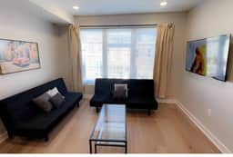 4 Bed bi-level w/roof deck 1530 #2 - Image 2