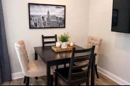 two bedroom w/rooftop close to convention center. - Image 4