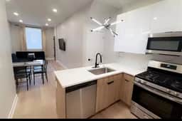 2 bedroom bi-Level with backyard near Center City. - Image 5