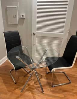 1 bedroom close to convention and city #3 - Image 5