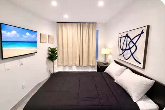 1 bed, kitchen & living room 1 block to beach, Unit 9 - Image 1