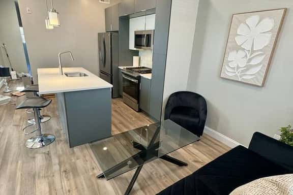 Art museum two bedroom & deck, best location. - Image 1