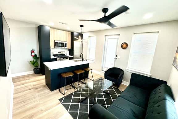 BeachBlock 2 bedroom brandnew 108-c4 - Image 1