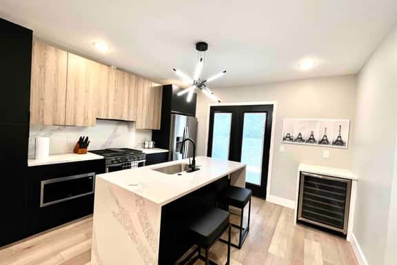 House with private rooftop & backyard, new & near stadiums! - Image 1
