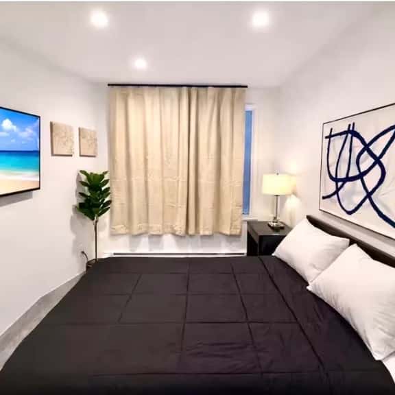 1 bed, kitchen & living room 1 block to beach, Unit 9 - Image 1