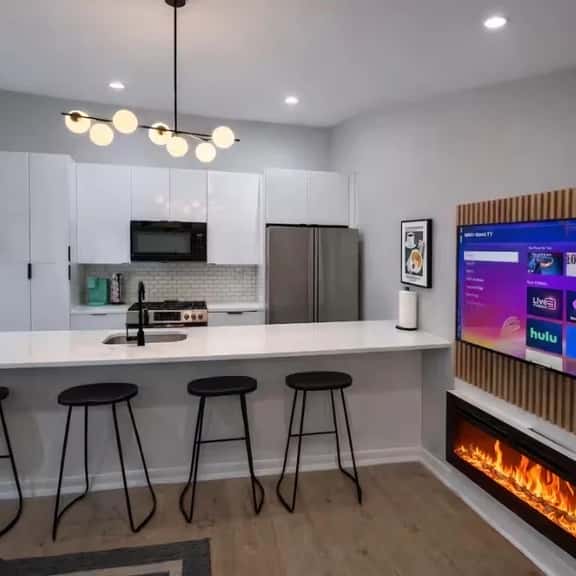 5 bedroom university area full kitchen, livingroom - Image 1