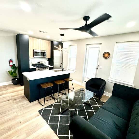 BeachBlock 2 bedroom brandnew 108-c4 - Image 1