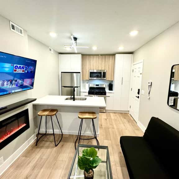 Beachblock 1bedroom w/parking 110 b2 - Image 1