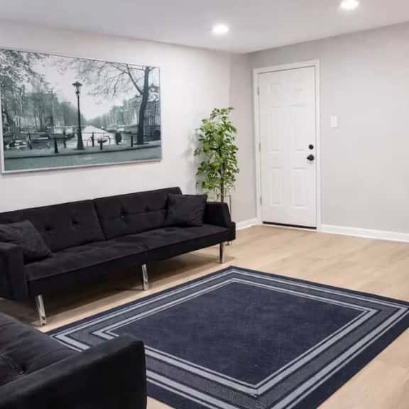 5 bedroom across from tropicana 1 block to beach - Image 1
