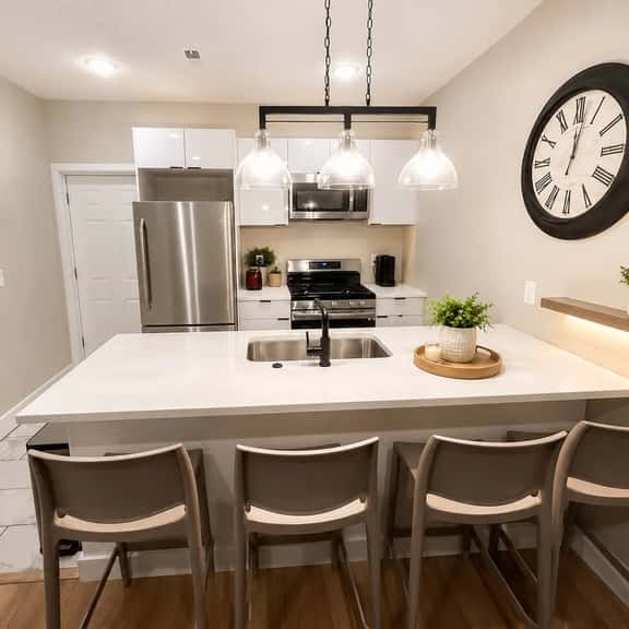 1 bedroom close to xfinity center on broad st #1 - Image 1