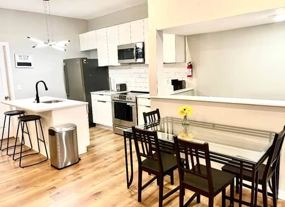 2 bedroom close to casino& beach 1710 - Image 4