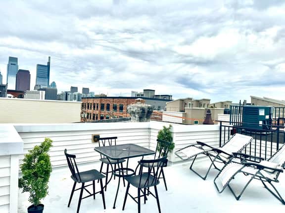 2 bedroom, Art museum, private roof deck. - Image 2