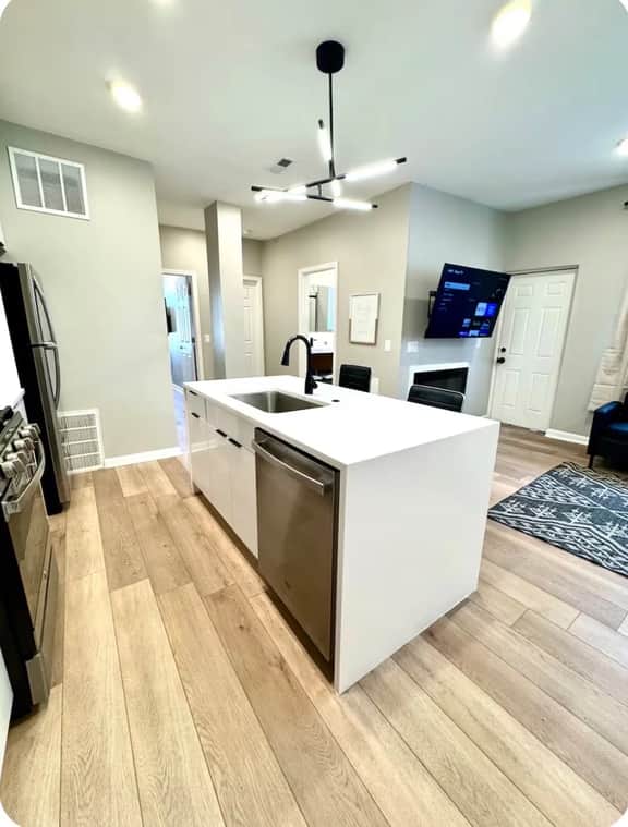 two bedroom one block from beach 38–7 - Image 4