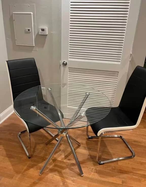 1 bedroom close to convention and city #3 - Image 4