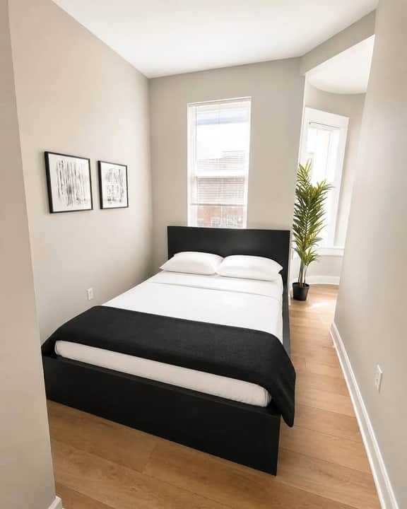 University area all new 3 bedroom livingroom. - Image 2
