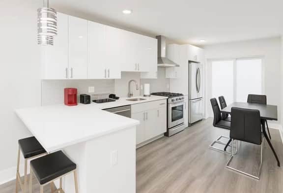 Point breeze, full house, 4 bedroom, backyard. - Image 2