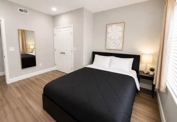 3 bedroom, 1 block to beach & Tropicana Casino #2 - Image 5