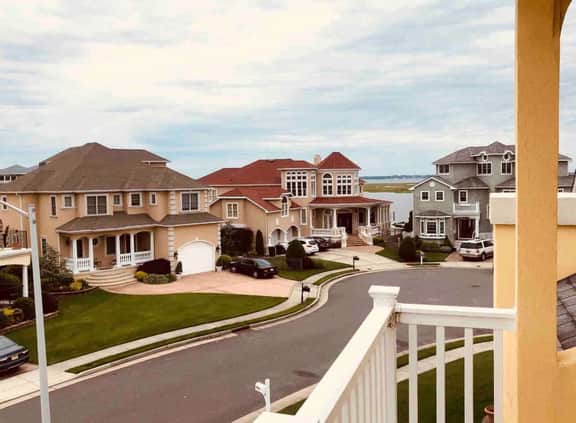 Big, newly renovated 6BR Bayview Home. - Image 5