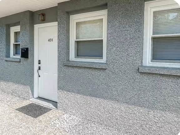2 bedroom small house w/backyard - Image 5