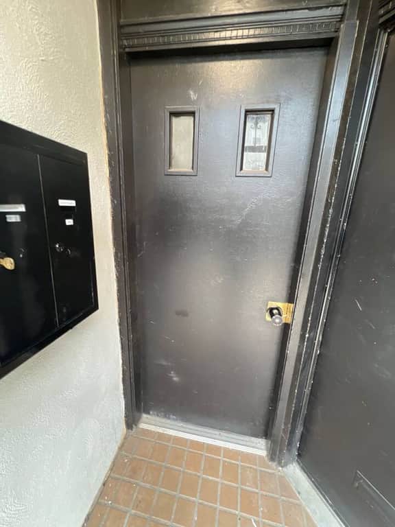 2 bedroom close to center city 2903 unit 1 - Image 3