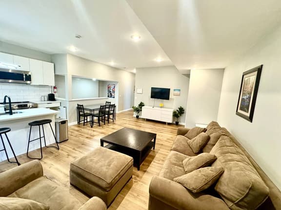 2 bedroom close to casino& beach 1710 - Image 1